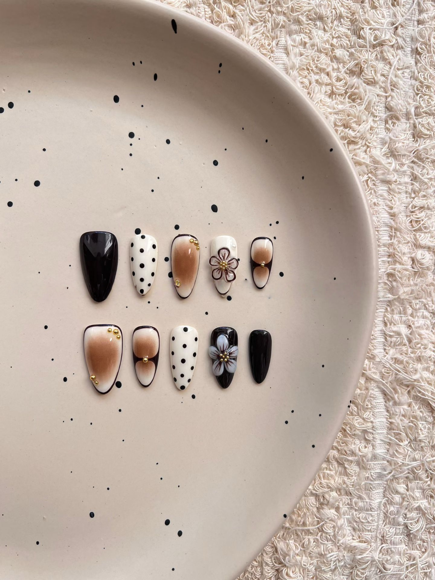 Black & Cream Vintage Floral Handmade Press-On Nails